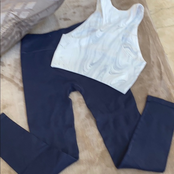 marble earth choker crop/bra with mid fire legging - Picture 4 of 16